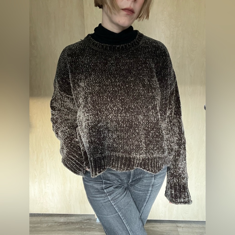 Womens boxy cropped sweater Zara size small